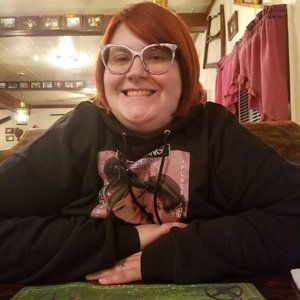 Meet your Posher, Laura!